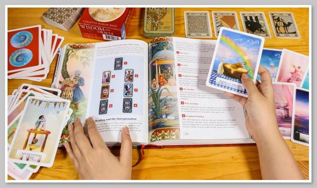 Bài Tarot Oracle có nhiều đặc điểm thú vị và riêng biệt 