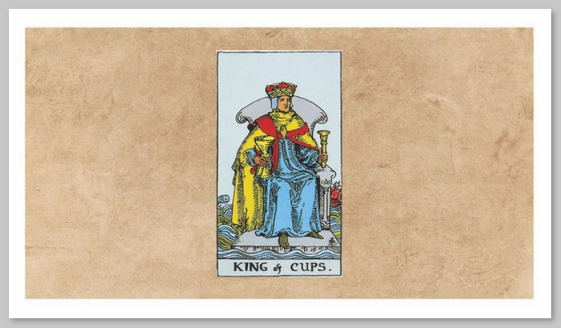 Lá bài King of Cups trong bộ bài Tarot là biểu tượng của sự cảm thông, trí tuệ và lòng nhân ái