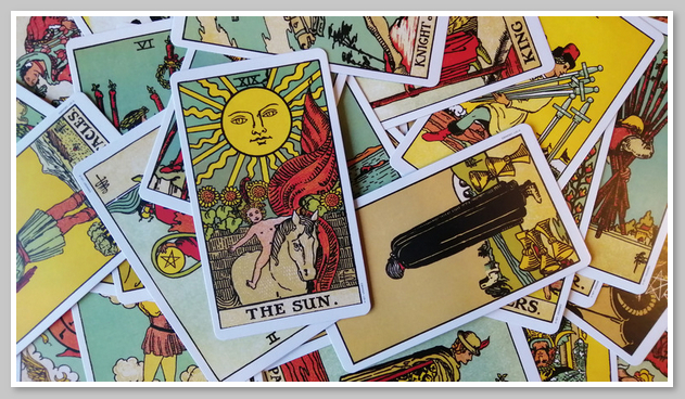 Lá bài Tarot The Sun là biểu tượng của sự tích cực, niềm vui và thành công